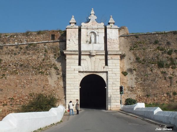 Os 9 melhores pontos turisticos  guia da cidade de Evora